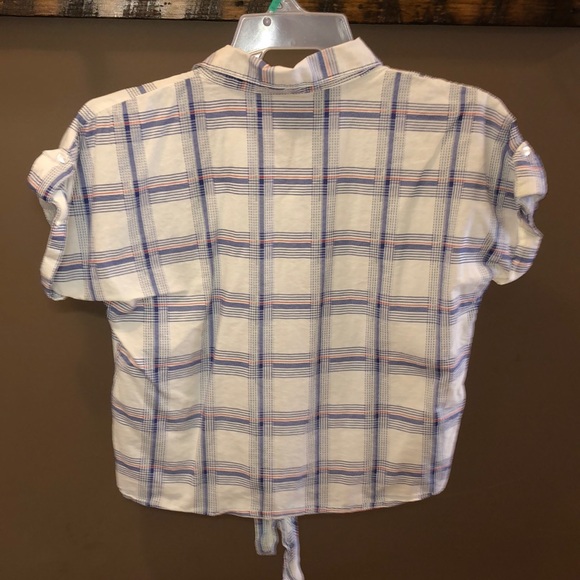 Women’s Medium short sleeve button down shirt - Picture 2 of 5